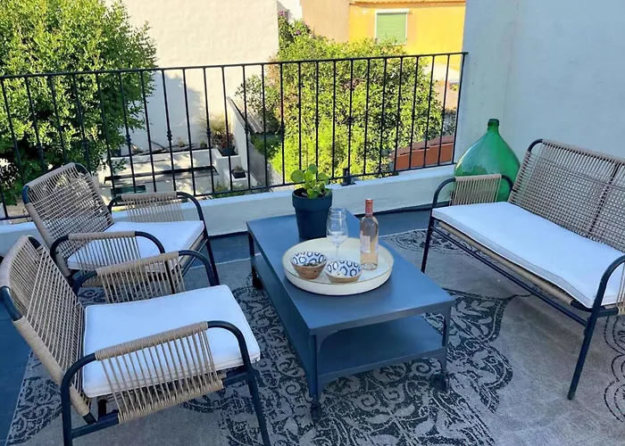 Very Bright With Terrace In Apartament *